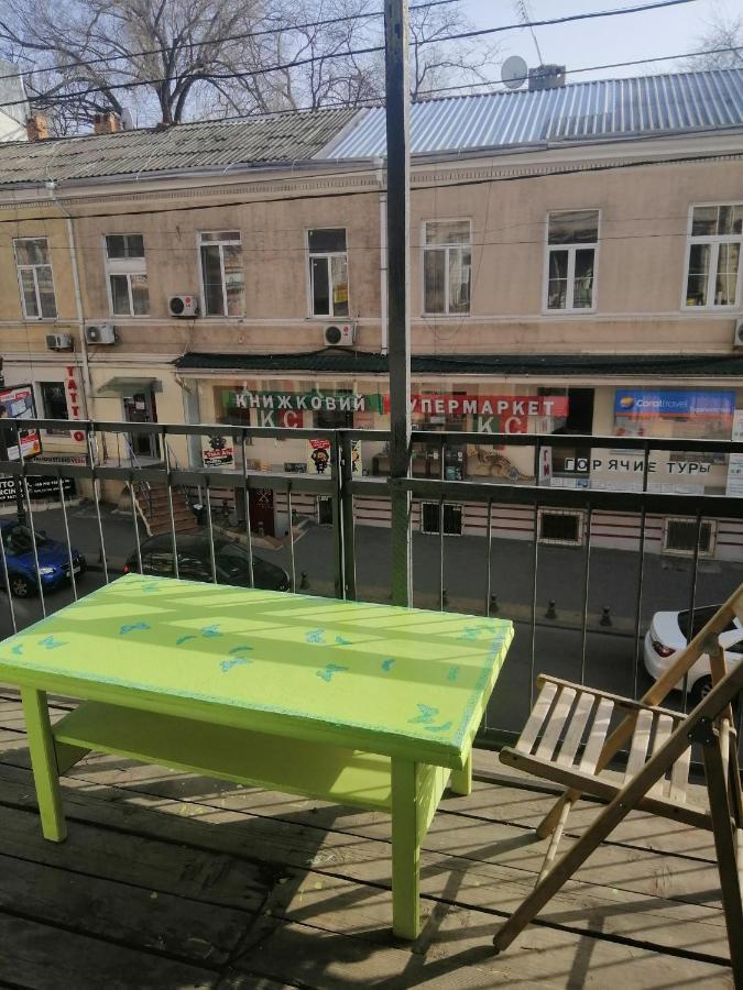 Ланжероновская Угол Дерибасовская Appartement Odessa Buitenkant foto